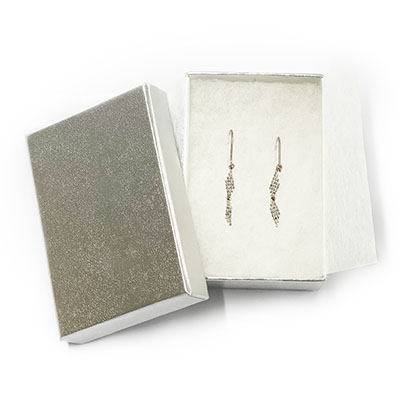 チェーンリボン ピアス Pt850 通常BOX